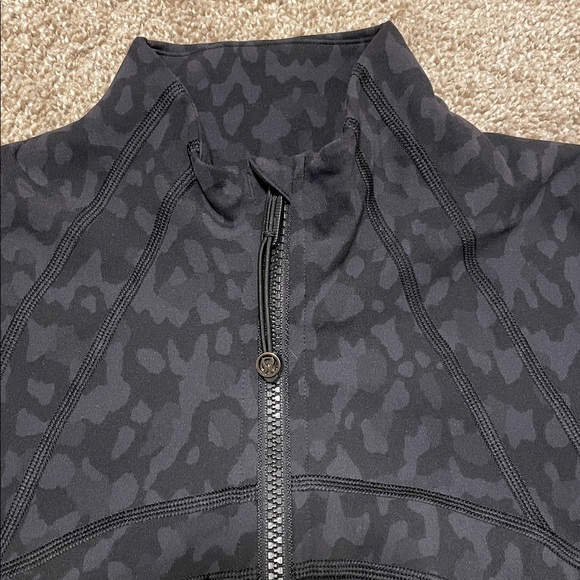 Lululemon Define Jacket - Picture 2 of 7